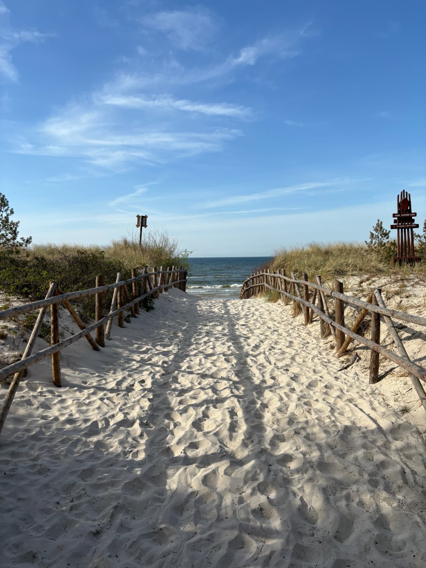 Wejście na plażę w Lubiatowie